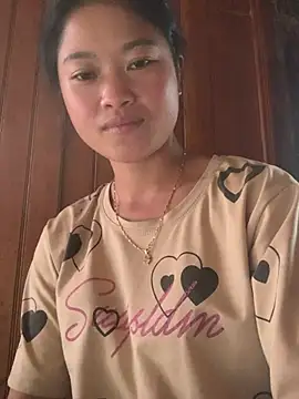 LilyLily68 online show from August 4, 2026, 6:40 am