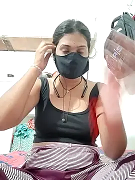 Snapshot of Hott_karisma chatting on July 16, 2026, 2:25 pm Hott karisma online show from July 16, 2026, 2:25 pm