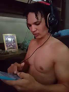 Snapshot of xandre447 chatting on July 13, 2026, 6:40 pm xandre447 online show from July 13, 2026, 6:40 pm