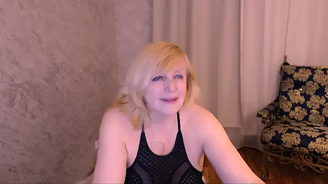 Snapshot of Samantha_Si chatting on May 5, 2026, 7:17 pm Samantha Si online show from May 5, 2026, 7:17 pm
