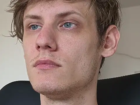 Snapshot of bluevibex96 chatting on July 14, 2026, 10:21 am bluevibex96 online show from July 14, 2026, 10:21 am