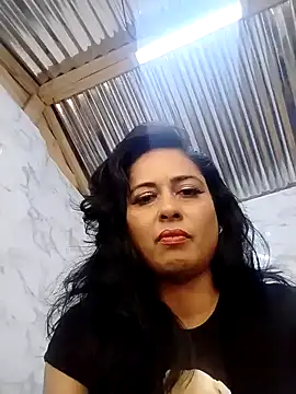 Leila Xy online show from July 23, 2026, 2:24 pm