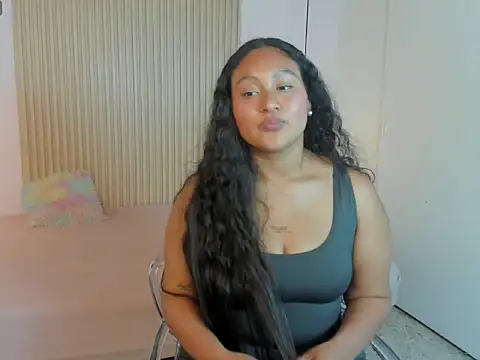 SerenaFordd online show from July 14, 2026, 8:48 pm