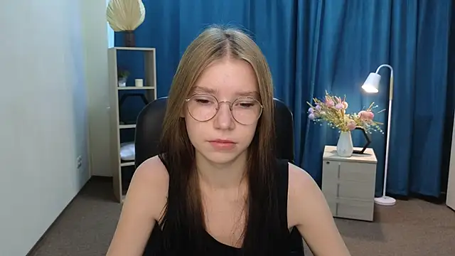 Snapshot of NevadaGalizia chatting on July 16, 2026, 4:42 am NevadaGalizia online show from July 16, 2026, 4:42 am