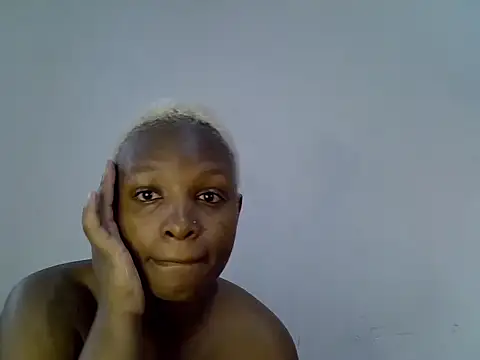 Snapshot of Azariaxxx chatting on July 20, 2026, 3:58 am Azariaxxx online show from July 20, 2026, 3:58 am