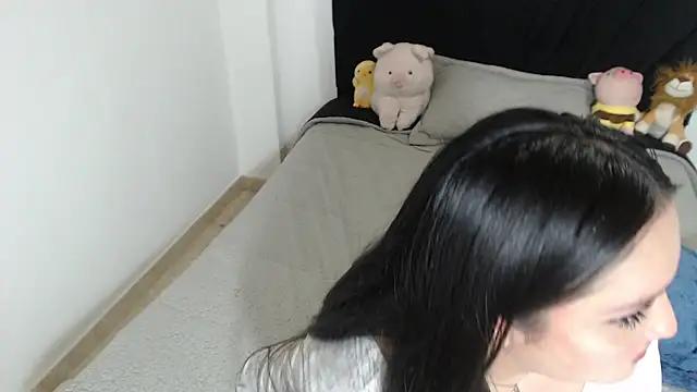 Snapshot of yumekuu chatting on August 4, 2026, 5:23 am yumekuu online show from August 4, 2026, 5:23 am