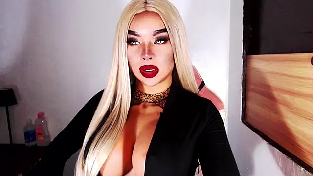 Snapshot of DominantxSheena chatting on July 24, 2026, 11:12 pm DominantxSheena online show from July 24, 2026, 11:12 pm