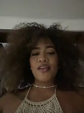 Snapshot of riri_brunnete chatting on February 21, 2026, 4:14 am riri brunnete online show from February 21, 2026, 4:14 am