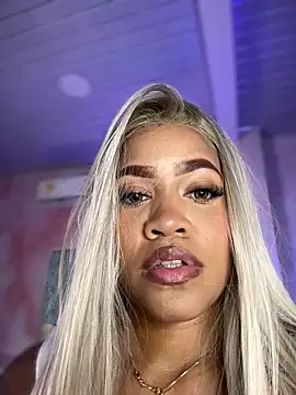 Snapshot of riri_brunnete chatting on February 4, 2026, 4:07 am riri brunnete online show from February 4, 2026, 4:07 am