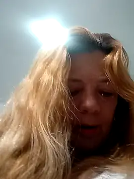 Snapshot of Karlatatiana chatting on August 7, 2026, 12:22 pm Karlatatiana online show from August 7, 2026, 12:22 pm
