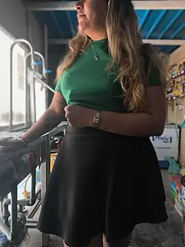 EmmaLenox online show from July 28, 2026, 3:32 pm