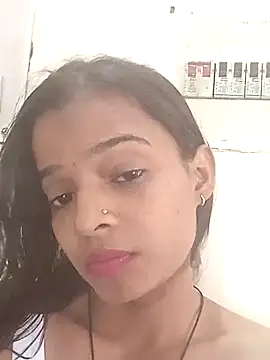 Snapshot of Itsjanvi07 chatting on July 27, 2026, 7:04 am Itsjanvi07 online show from July 27, 2026, 7:04 am
