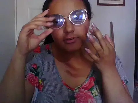Snapshot of Valeryyyy_ chatting on July 23, 2026, 7:54 pm Valeryyyy online show from July 23, 2026, 7:54 pm