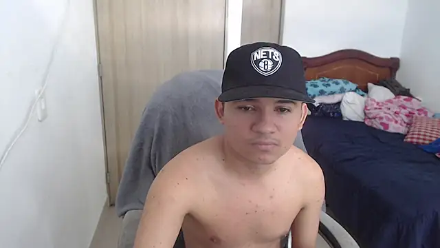 Snapshot of ThiagoHoyos chatting on July 24, 2026, 3:30 pm ThiagoHoyos online show from July 24, 2026, 3:30 pm