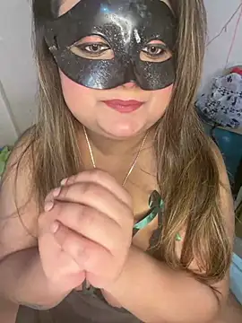 Snapshot of mallumaskedgirl chatting on August 5, 2026, 6:35 pm mallumaskedgirl online show from August 5, 2026, 6:35 pm