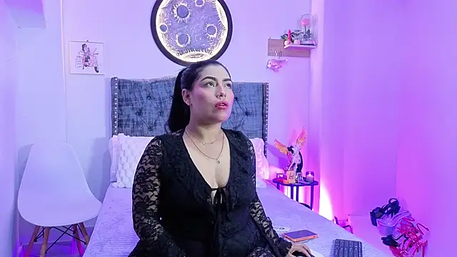 Snapshot of kyana_cream chatting on July 25, 2026, 12:00 pm kyana cream online show from July 25, 2026, 12:00 pm