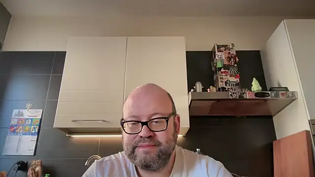 Snapshot of theitalianbear chatting on January 14, 2026, 1:59 pm theitalianbear online show from January 14, 2026, 1:59 pm