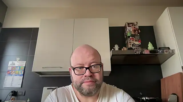 Snapshot of theitalianbear chatting on January 11, 2026, 12:12 pm theitalianbear online show from January 11, 2026, 12:12 pm