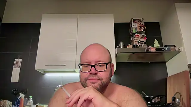 Snapshot of theitalianbear chatting on September 16, 2025, 6:20 pm theitalianbear online show from September 16, 2025, 6:20 pm