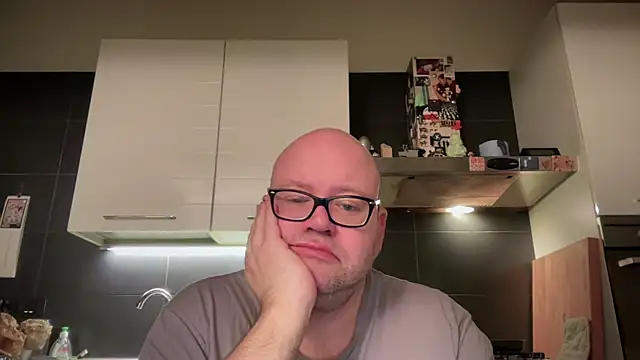 Snapshot of theitalianbear chatting on March 15, 2025, 1:08 am theitalianbear online show from March 15, 2025, 1:08 am