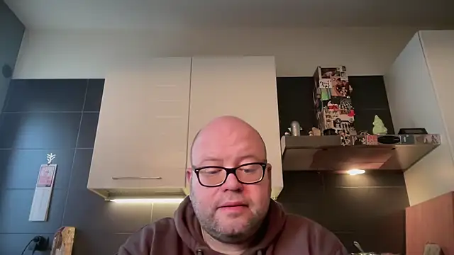 Snapshot of theitalianbear chatting on February 24, 2026, 6:14 am theitalianbear online show from February 24, 2026, 6:14 am