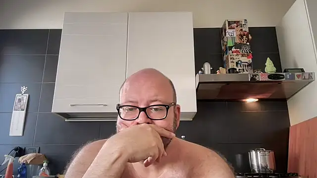 Snapshot of theitalianbear chatting on September 14, 2025, 11:10 am theitalianbear online show from September 14, 2025, 11:10 am