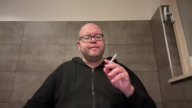 Snapshot of theitalianbear chatting on October 22, 2025, 4:01 am theitalianbear online show from October 22, 2025, 4:01 am