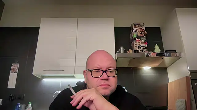 Snapshot of theitalianbear chatting on October 21, 2025, 2:55 am theitalianbear online show from October 21, 2025, 2:55 am