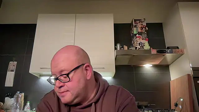 Snapshot of theitalianbear chatting on March 13, 2025, 3:54 am theitalianbear online show from March 13, 2025, 3:54 am