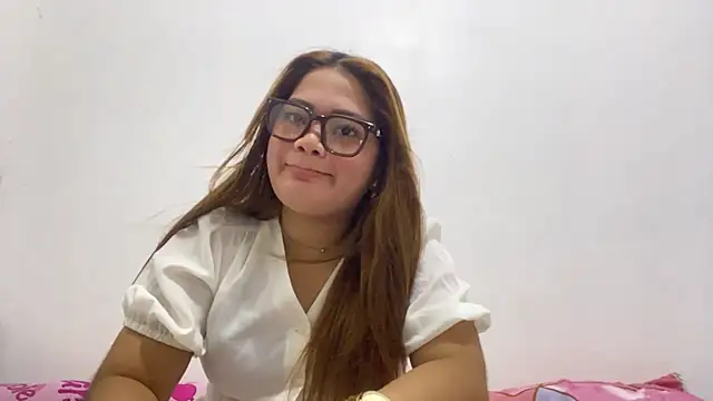 VikkiDunemn online show from July 27, 2026, 1:07 pm