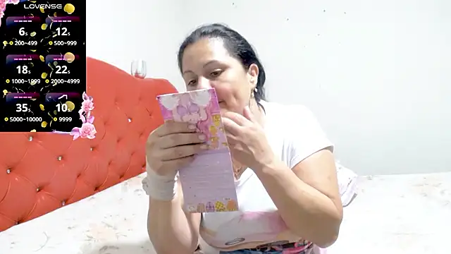 sexy jhoan88 online show from March 29, 2026, 12:40 pm