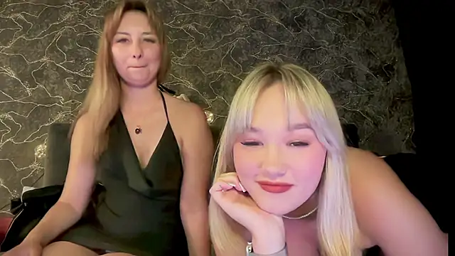 Snapshot of Aurora_meow chatting on August 4, 2026, 7:18 pm Aurora meow online show from August 4, 2026, 7:18 pm