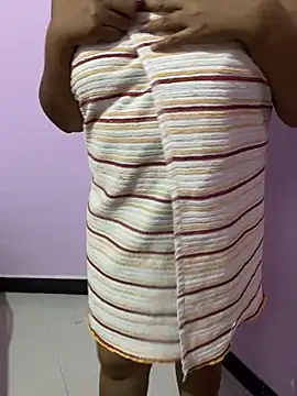 angel Zarakhan online show from July 28, 2026, 6:20 pm