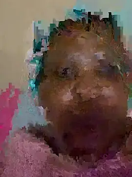 Snapshot of HeyHoneyBee chatting on July 27, 2026, 10:06 pm HeyHoneyBee online show from July 27, 2026, 10:06 pm