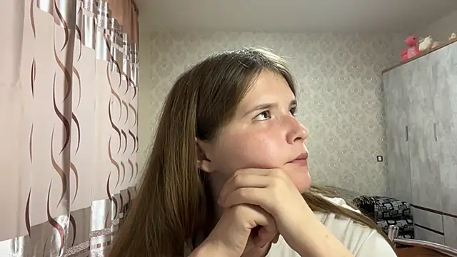 Snapshot of FayePapakostas chatting on July 27, 2026, 8:54 am FayePapakostas online show from July 27, 2026, 8:54 am