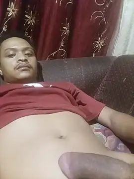 Snapshot of jeraldo012 chatting on August 4, 2026, 10:25 pm jeraldo012 online show from August 4, 2026, 10:25 pm