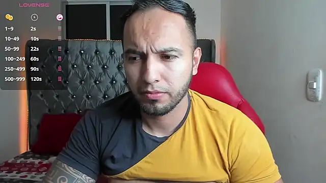 Snapshot of mrloganfuck1 chatting on June 17, 2026, 5:51 am mrloganfuck1 online show from June 17, 2026, 5:51 am