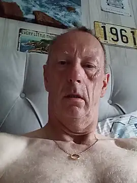 degsyjohn online show from July 29, 2026, 6:23 am