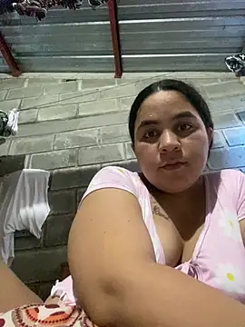 laura1999love online show from July 29, 2026, 6:29 pm