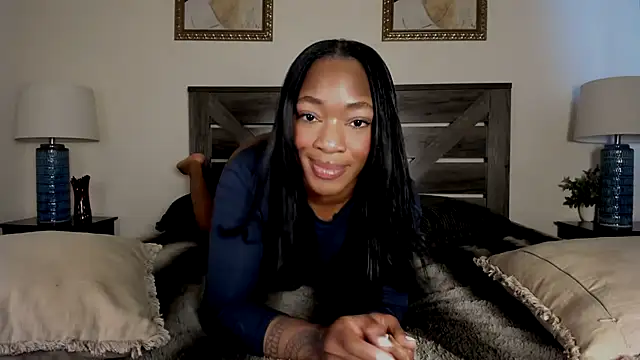 nicolesolace online show from April 3, 2026, 9:10 pm