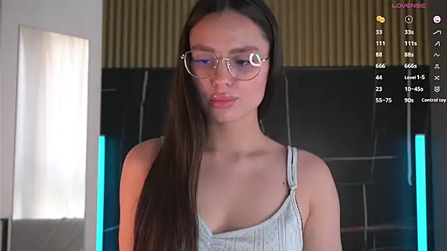 Snapshot of rose_kira chatting on August 3, 2026, 9:04 am rose kira online show from August 3, 2026, 9:04 am