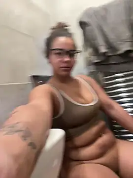 MissTyraXo online show from July 31, 2026, 9:34 pm