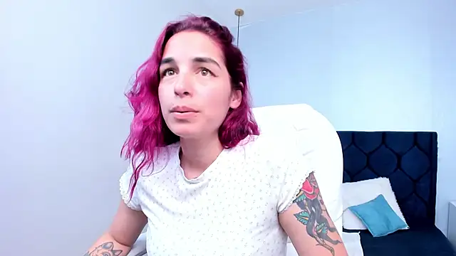 MaxineRoss online show from July 31, 2026, 6:05 pm