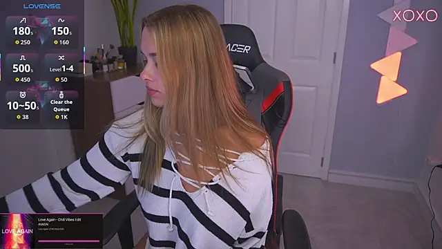 Snapshot of DanikaDillan chatting on January 10, 2026, 12:50 am DanikaDillan online show from January 10, 2026, 12:50 am