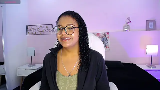 Snapshot of Afroditaa_19 chatting on August 2, 2026, 9:01 pm Afroditaa 19 online show from August 2, 2026, 9:01 pm