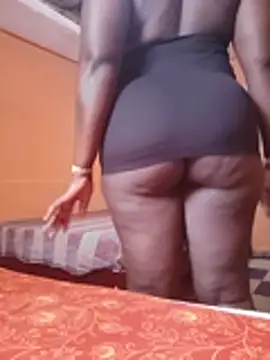Snapshot of Alolo_thick chatting on August 5, 2026, 11:26 am Alolo thick online show from August 5, 2026, 11:26 am
