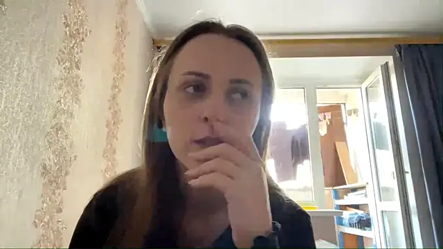 hayleix x online show from August 4, 2026, 10:09 am