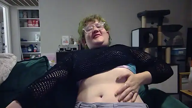 TreatLucky online show from August 4, 2026, 5:28 pm
