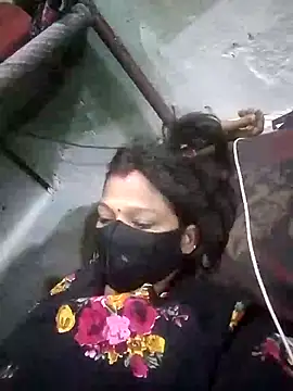 Snapshot of Hotriyababy chatting on August 1, 2026, 5:44 pm Hotriyababy online show from August 1, 2026, 5:44 pm