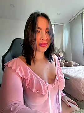 Snapshot of HannaBeckett chatting on November 19, 2025, 12:05 pm HannaBeckett online show from November 19, 2025, 12:05 pm